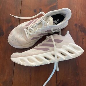 Adidas Switch 7.5 Women's White and Purple Tennis Shoes